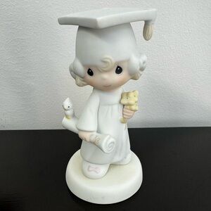 Precious Moments E-4721 "The Lord Bless You and Keep You" Graduation Girl 1980